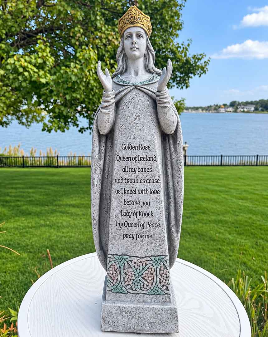 home-pg-about-section-golden-rose-statue